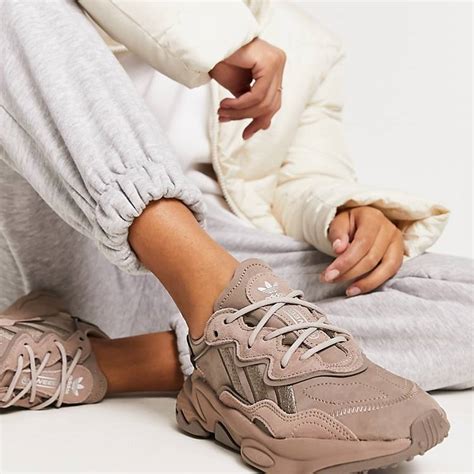 beige ozweego adidas|adidas originals ozweego j.